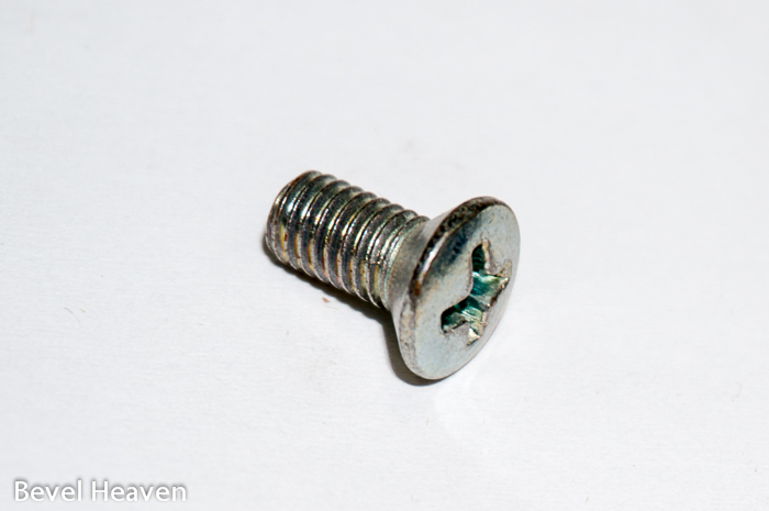 Screw - M5 x 10