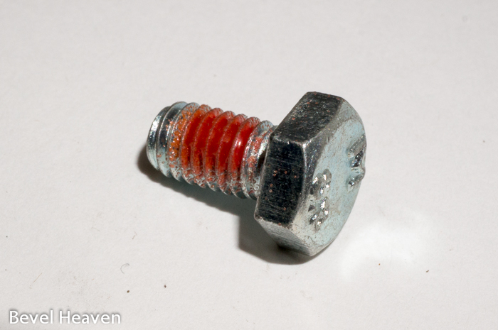 Screw - M6 x 10