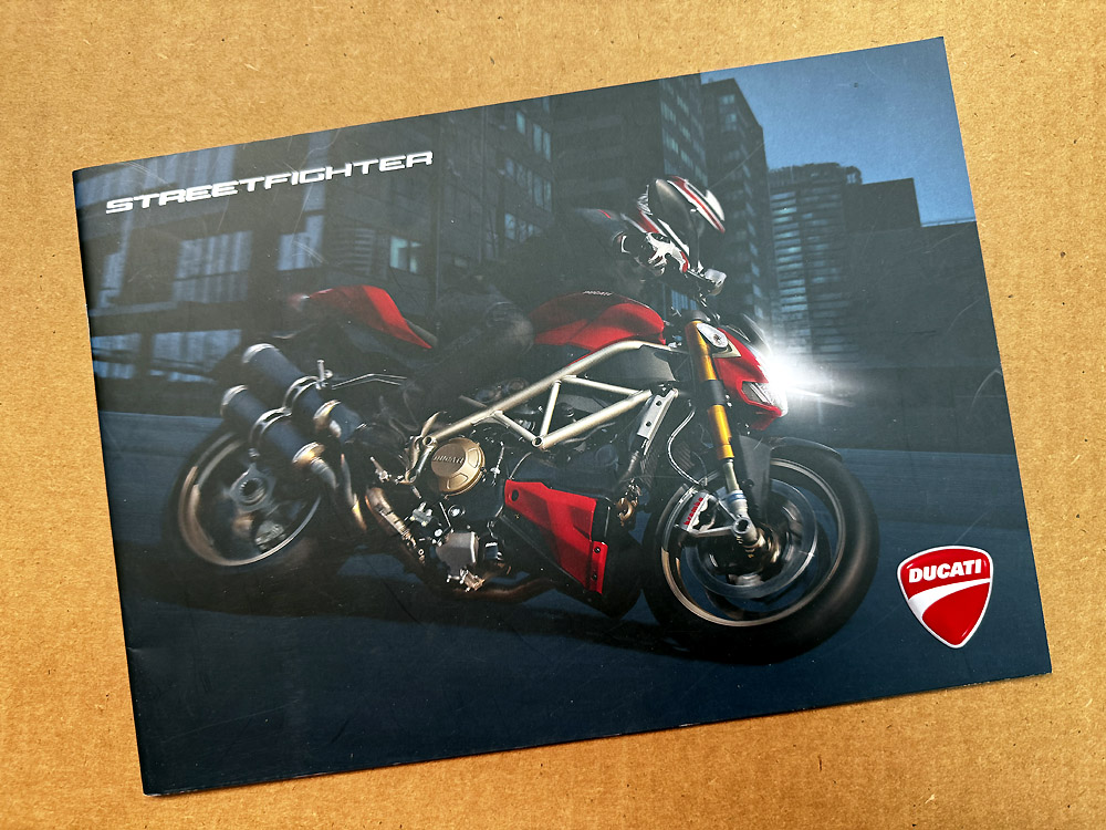 Brochure : 2009 Ducati Street Fighter