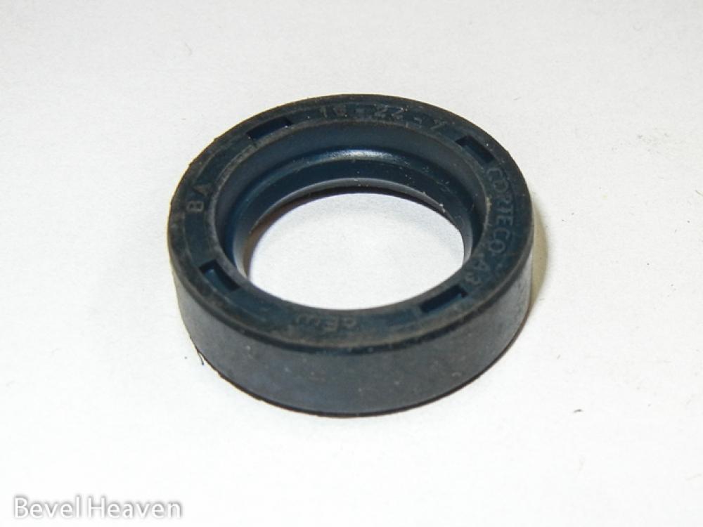 Seal - 22 x 35 x 7
