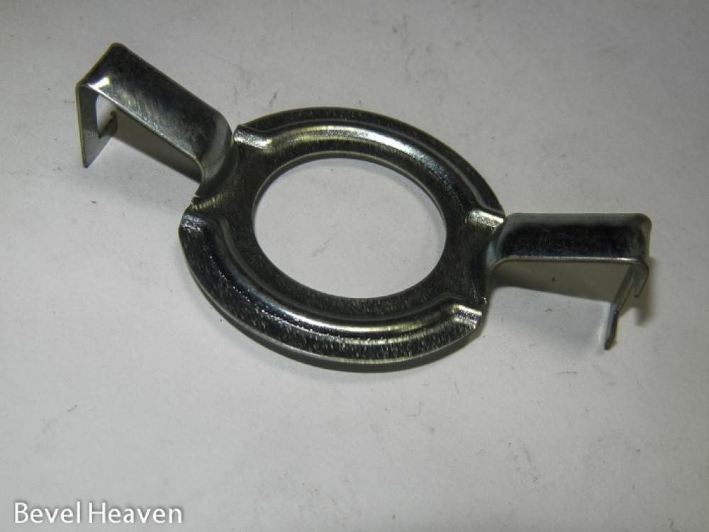 Clip - Bulb Socket Headlight GTS