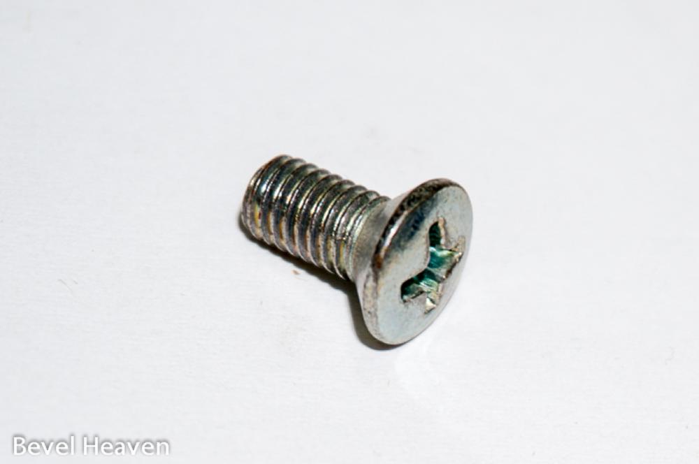 Screw - M5 x 10