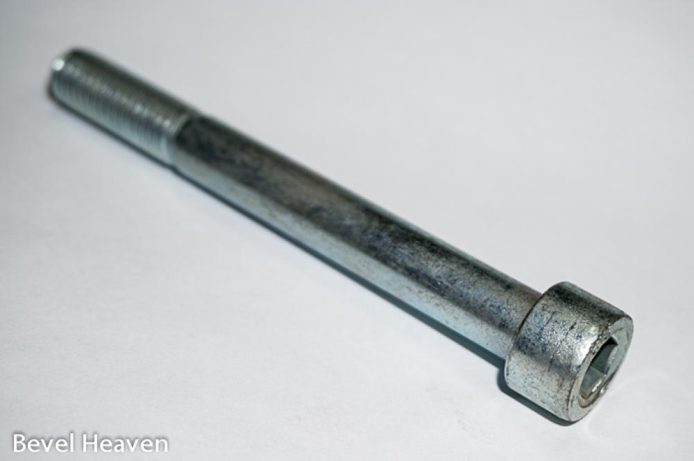 Bolt - M10 x 90