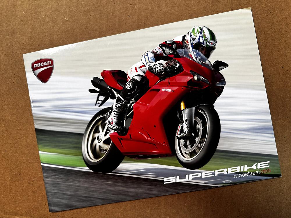 Brochure : 2009 Ducati Superbike