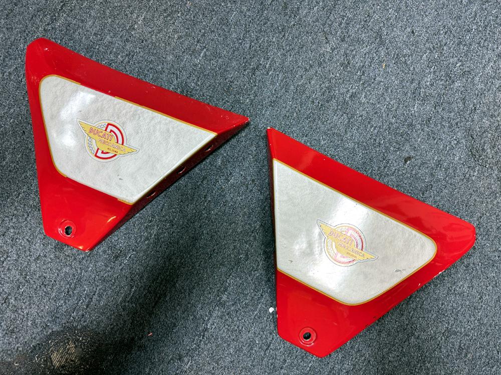 Sidecover Late Type SD900 Darmah - Red