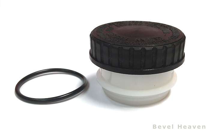 Reservoir Cup - Small Round ala Rear Darmah, 900SS