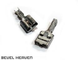 Spade Connector - Female 1/4" Locking 18-22 AWG